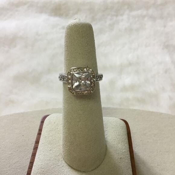 Sterling Silver Square Crystal Ring - Picture 4 of 10